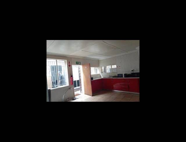 8 BEDROOM HOUSE FOR SALE IN PRETORIA WEST